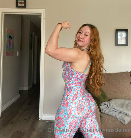 Nacktes geleaktes OnlyFans-Foto von Themollymusclefree