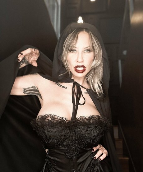 Nacktes geleaktes OnlyFans-Foto von Madeline Marlowe