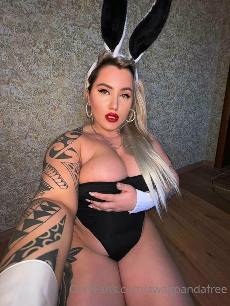 Nacktes geleaktes OnlyFans-Foto von Swag Russian Panda