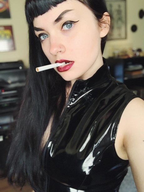 Nacktes geleaktes OnlyFans-Foto von Countess Jezebeth