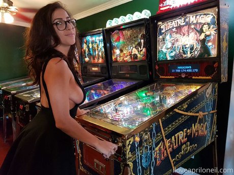 Nacktes geleaktes OnlyFans-Foto von April Oneil