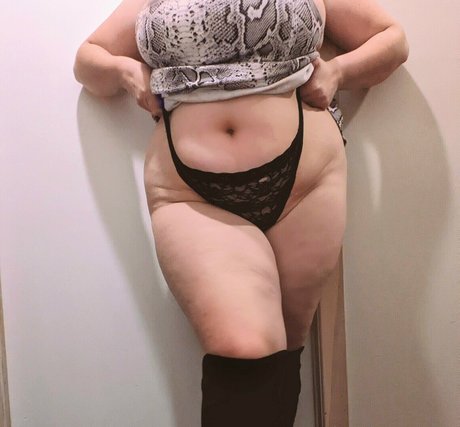 Nacktes geleaktes OnlyFans-Foto von All Its Forms
