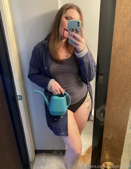Nacktes geleaktes OnlyFans-Foto von Violet Quinn