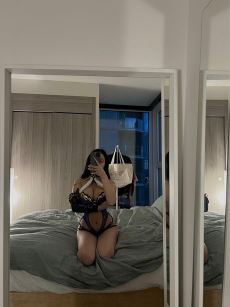 Nacktes geleaktes OnlyFans-Foto von Yeonaxo