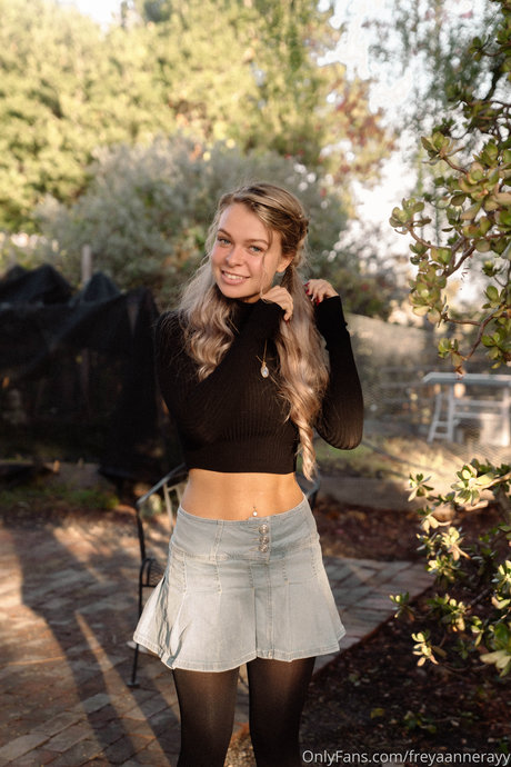Nacktes geleaktes OnlyFans-Foto von Rachel Anne Rayy