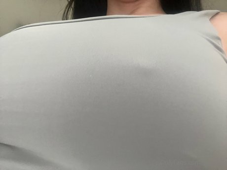Adora18