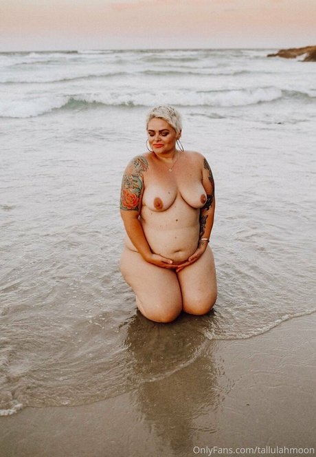 Nacktes geleaktes OnlyFans-Foto von Tallulah Moon