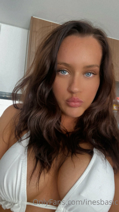 Nacktes geleaktes OnlyFans-Foto von Ines Basic