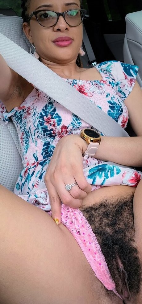Nacktes geleaktes OnlyFans-Foto von Hairypeachess