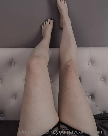 Nacktes geleaktes OnlyFans-Foto von Youmaycallmeannie