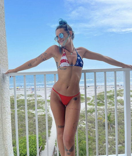 Nacktes geleaktes OnlyFans-Foto von Nicoolee99