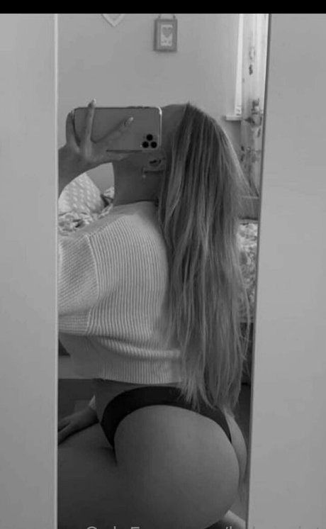 Nacktes geleaktes OnlyFans-Foto von Twogirlys
