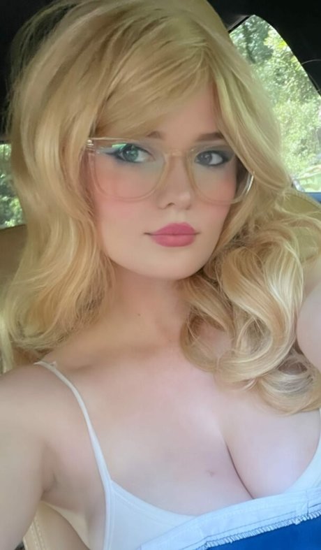Avalon Warren
