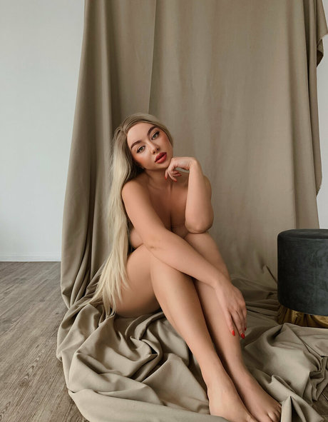 Curvymodelkate