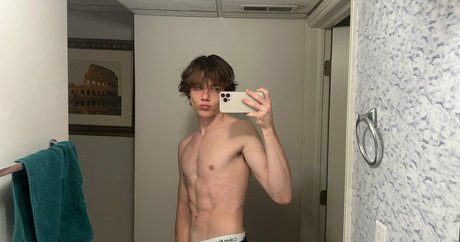 Nacktes geleaktes OnlyFans-Foto von Xxxgriffin