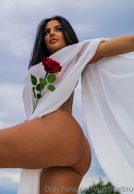 Nacktes geleaktes OnlyFans-Foto von Justmebiu
