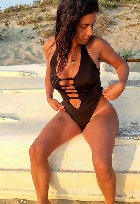 Nacktes geleaktes OnlyFans-Foto von Noemi Frere