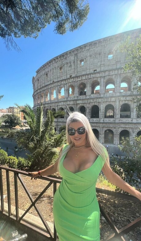 Christinebigboobes