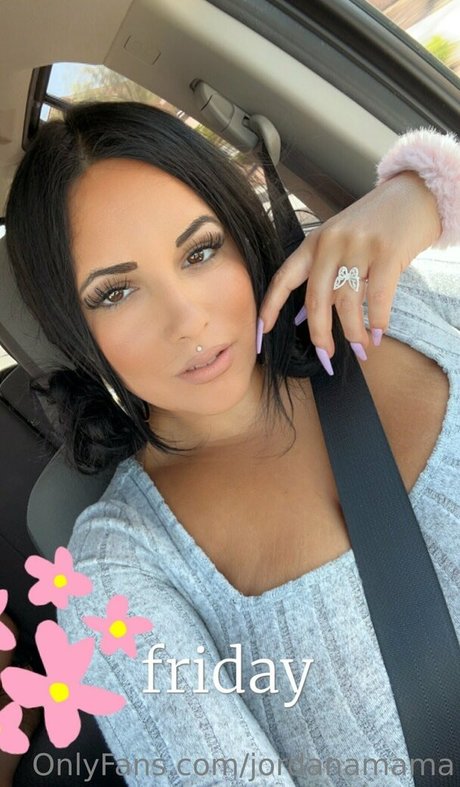Nacktes geleaktes OnlyFans-Foto von Jordanamama