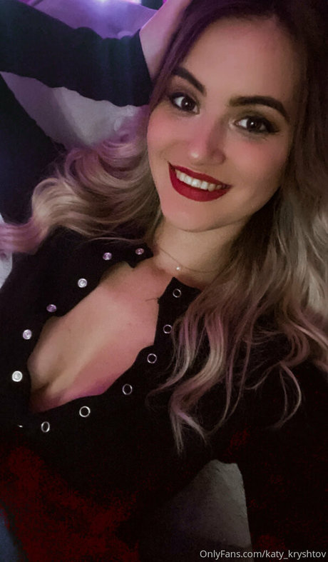 Nacktes geleaktes OnlyFans-Foto von Katykryshtov