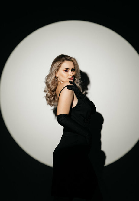 Nacktes geleaktes OnlyFans-Foto von Katykryshtov