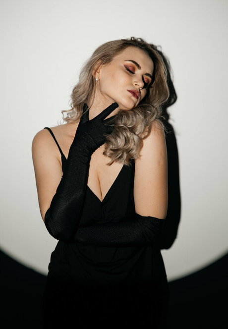 Nacktes geleaktes OnlyFans-Foto von Katykryshtov
