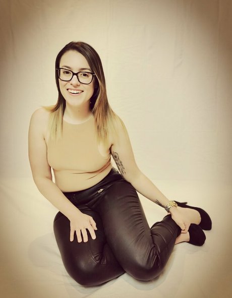 Nacktes geleaktes OnlyFans-Foto von Innocenthotwifexxx