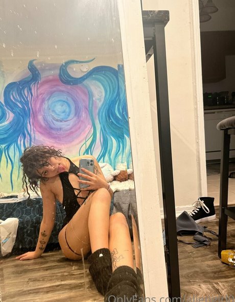 Nacktes geleaktes OnlyFans-Foto von Aliengirl0