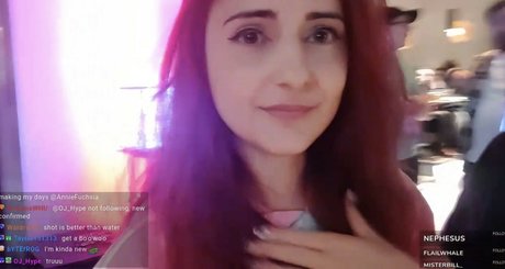 Anniefuchsia