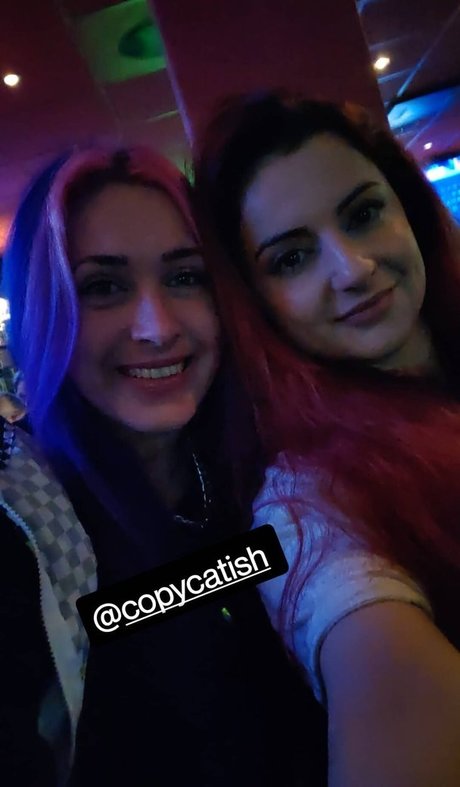 Anniefuchsia