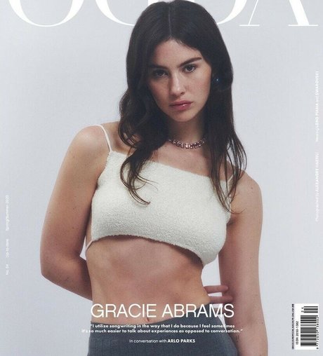 Nacktes geleaktes OnlyFans-Foto von Gracie Abrams