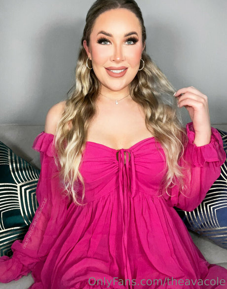 Nacktes geleaktes OnlyFans-Foto von Theavacole