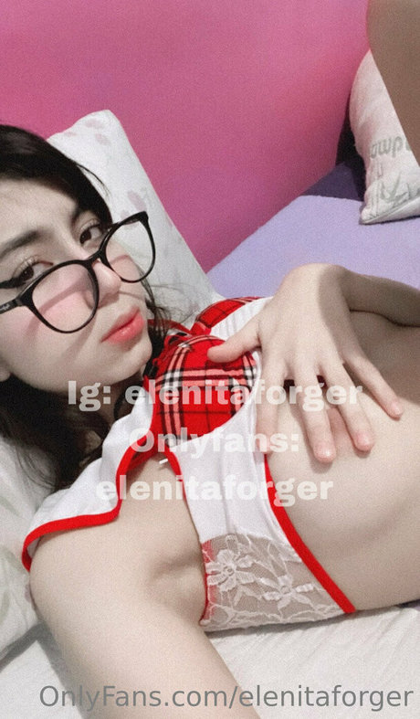 Nacktes geleaktes OnlyFans-Foto von Elenitaforger