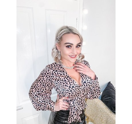 Nacktes geleaktes OnlyFans-Foto von Kyphanta