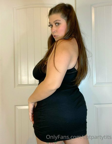 Nacktes geleaktes OnlyFans-Foto von Cptpartytits