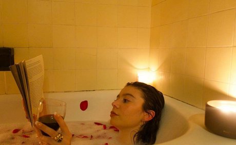 Nacktes geleaktes OnlyFans-Foto von Genevieve Hannelius
