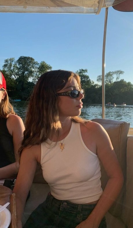 Nacktes geleaktes OnlyFans-Foto von Genevieve Hannelius