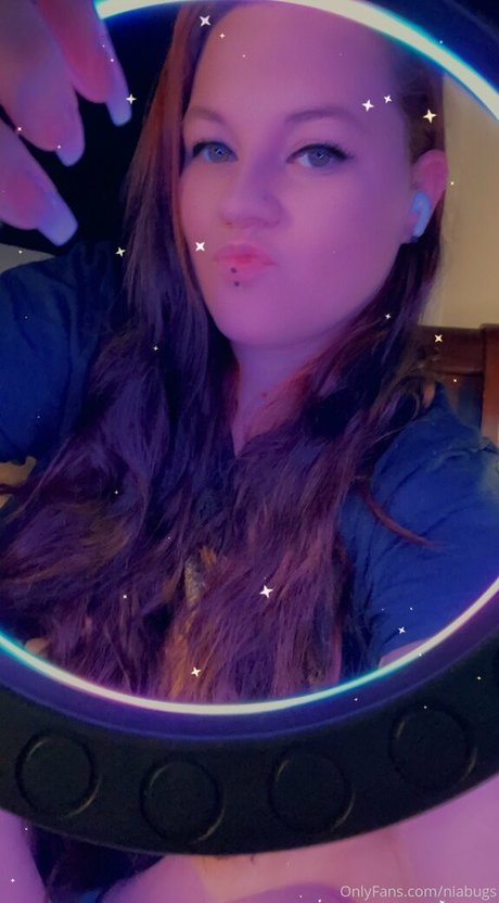 Nacktes geleaktes OnlyFans-Foto von Niabugs