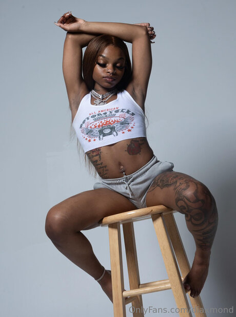 Nacktes geleaktes OnlyFans-Foto von Diaxmond