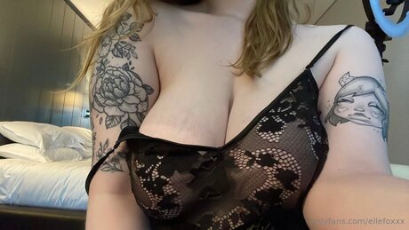Nacktes geleaktes OnlyFans-Foto von Ellefoxfree