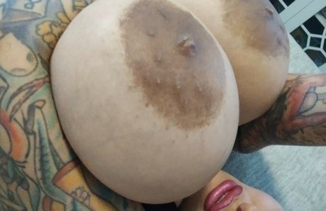 Nacktes geleaktes OnlyFans-Foto von Ricki Raxxx