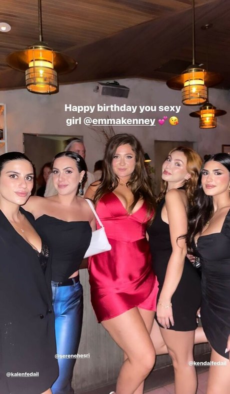 Nacktes geleaktes OnlyFans-Foto von Emma Kenney