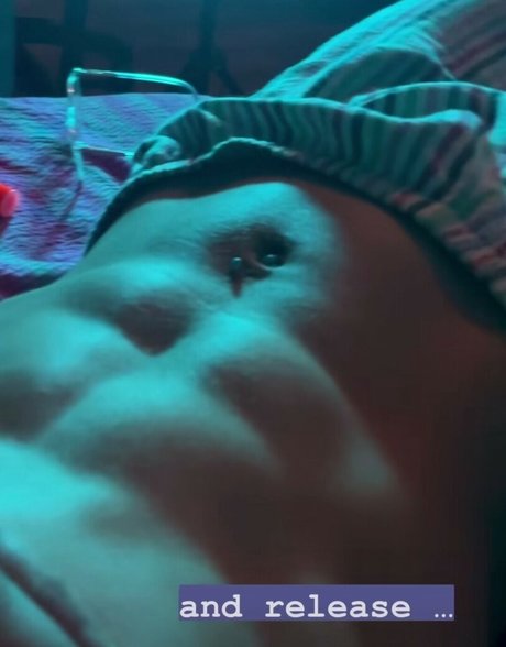 Nacktes geleaktes OnlyFans-Foto von Miss Manganese Asmr