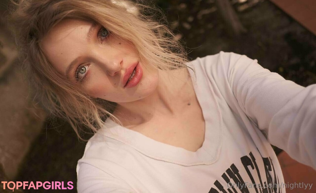Nacktes geleaktes OnlyFans-Foto von Nightlyy #1018