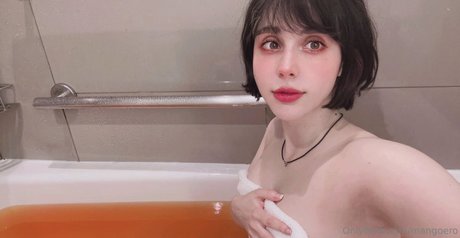 Nacktes geleaktes OnlyFans-Foto von Mangoecos