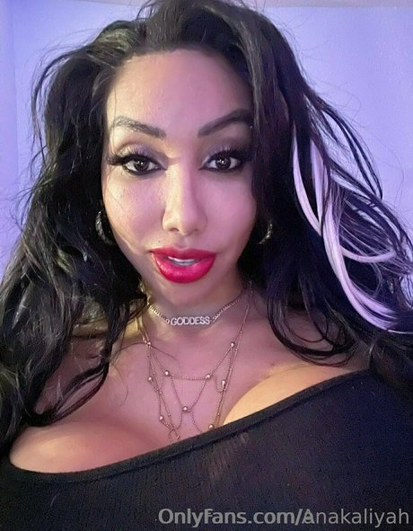 Nacktes geleaktes OnlyFans-Foto von Expandingkaliyah