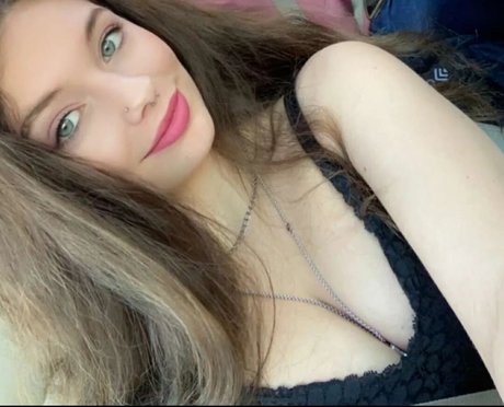 Nacktes geleaktes OnlyFans-Foto von Lydialoverenae