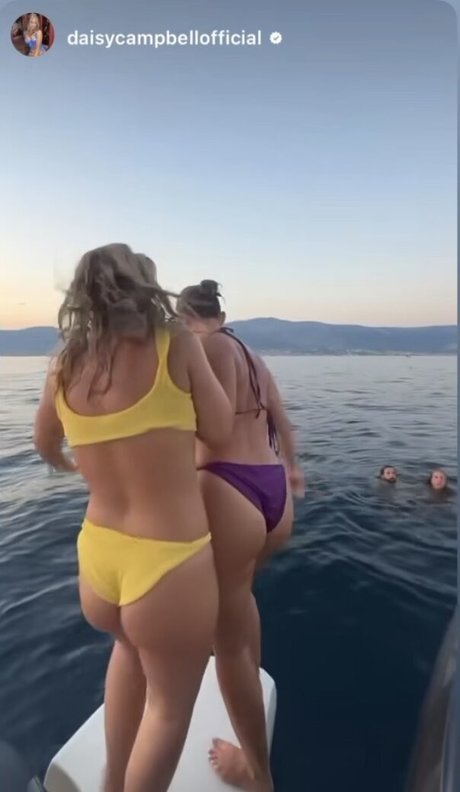 Nacktes geleaktes OnlyFans-Foto von Rosie Bentham