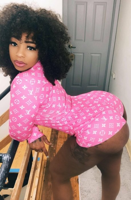 Nacktes geleaktes OnlyFans-Foto von Lawdhavemercy