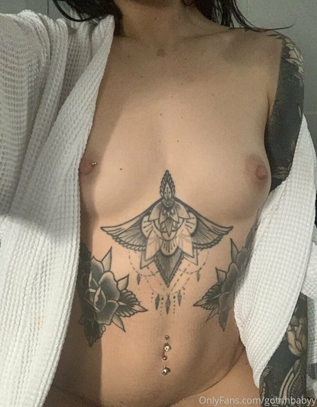 Nacktes geleaktes OnlyFans-Foto von Gothhbabyy